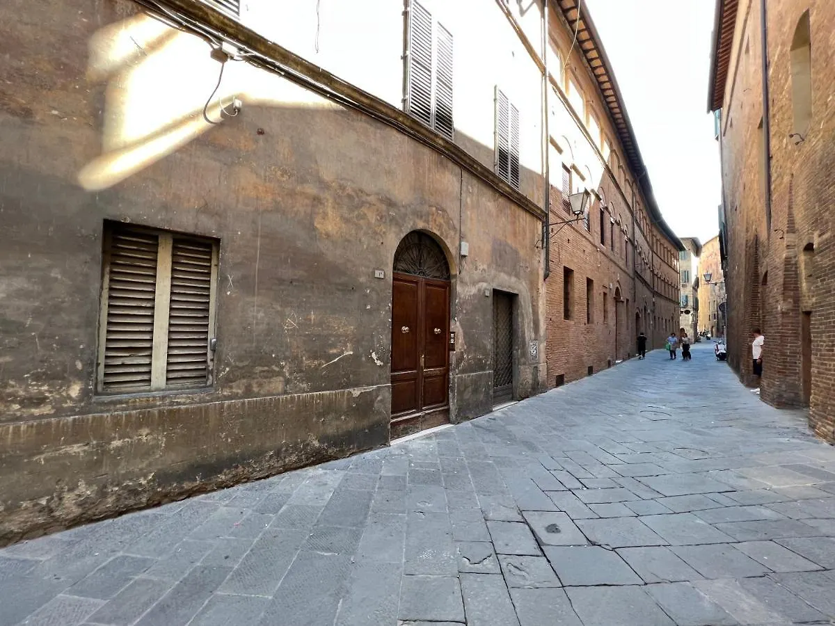 Guest House Bandini: Eleganza Nel Cuore Di Siena Apartman