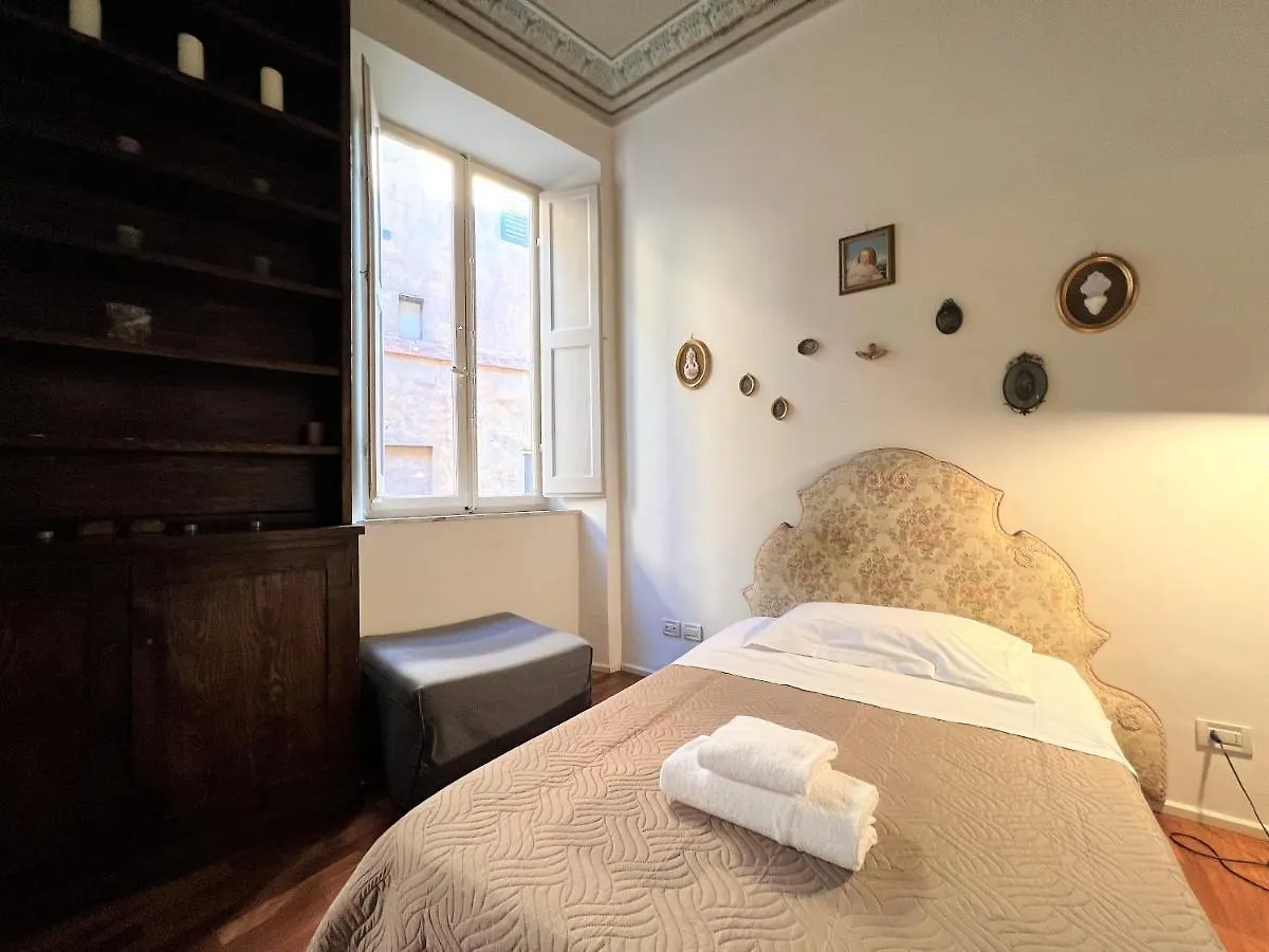 Apartman Guest House Bandini: Eleganza Nel Cuore Di Siena